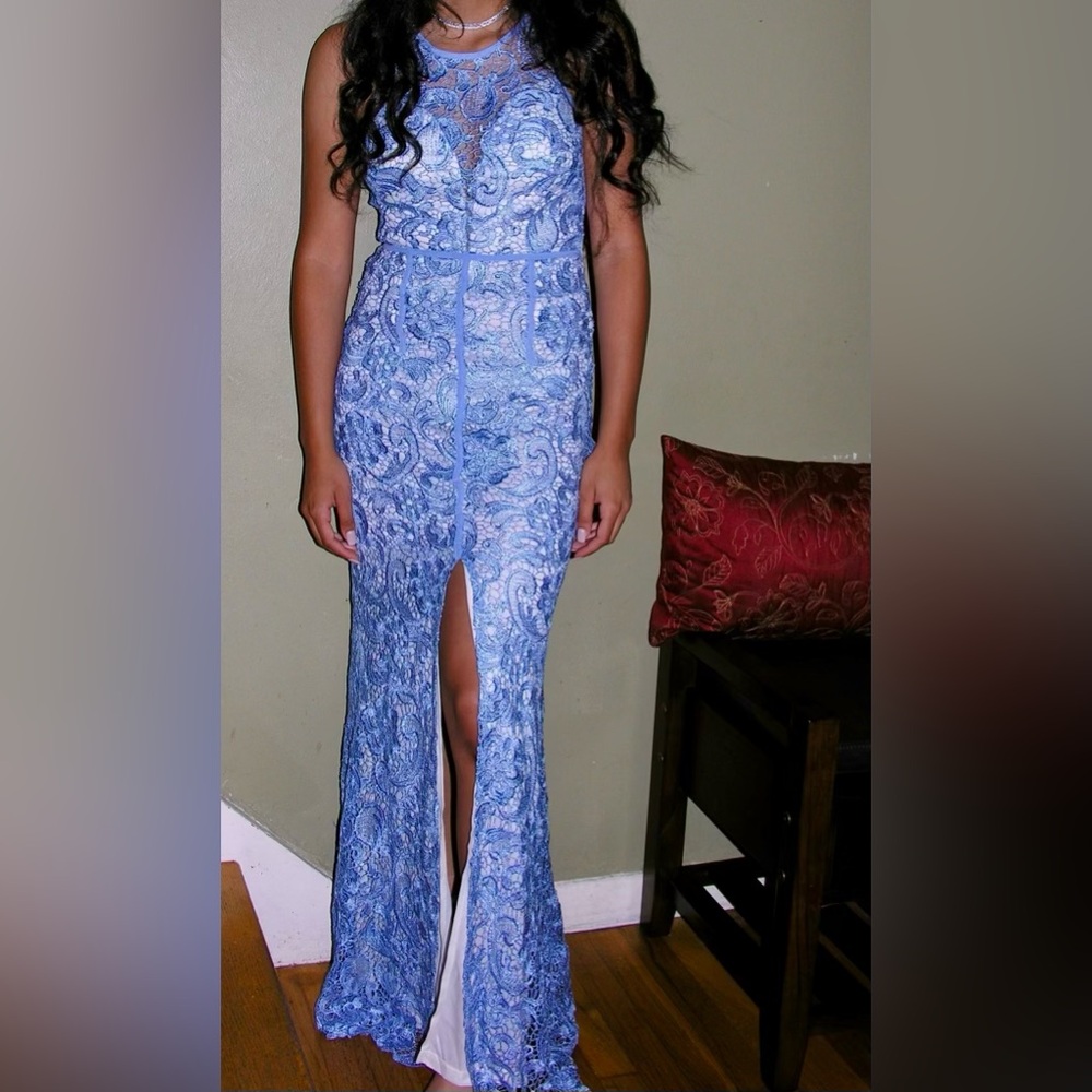 Maniju Lace Prom Dress